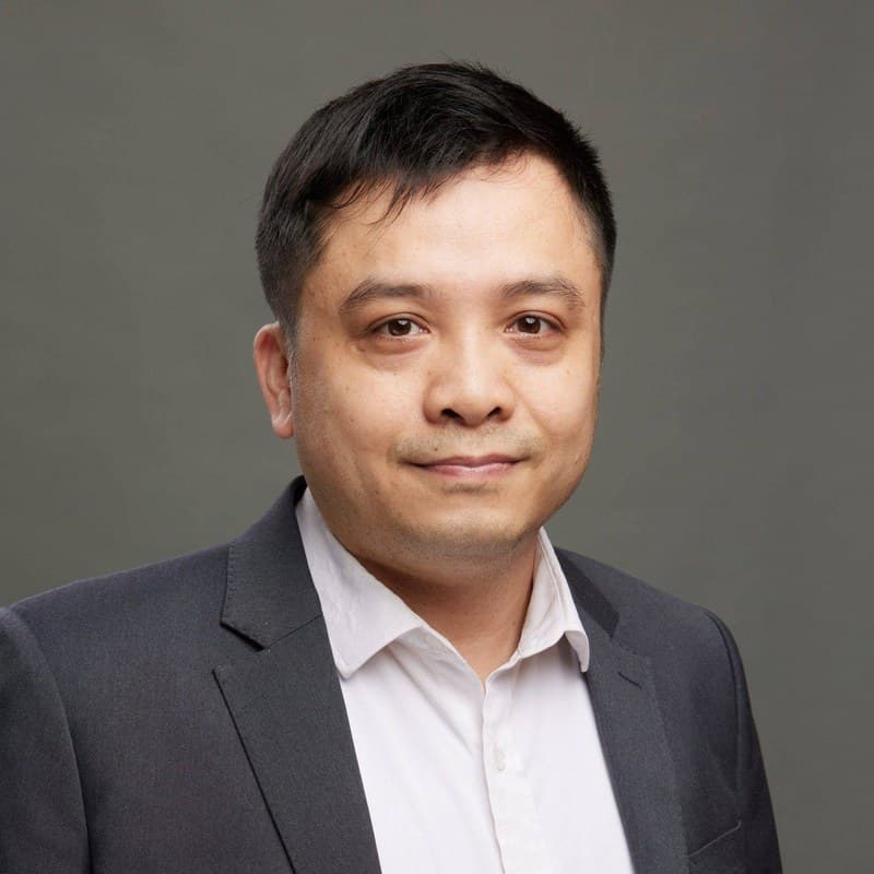 Ảnh chân dung Nguyễn Thanh Tùng